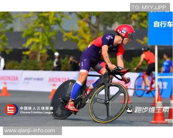 韩国足球明星7号的传奇故事与背后的奋斗历程揭秘 韩国足球明星7号的传奇故事与背后的奋斗历程揭秘